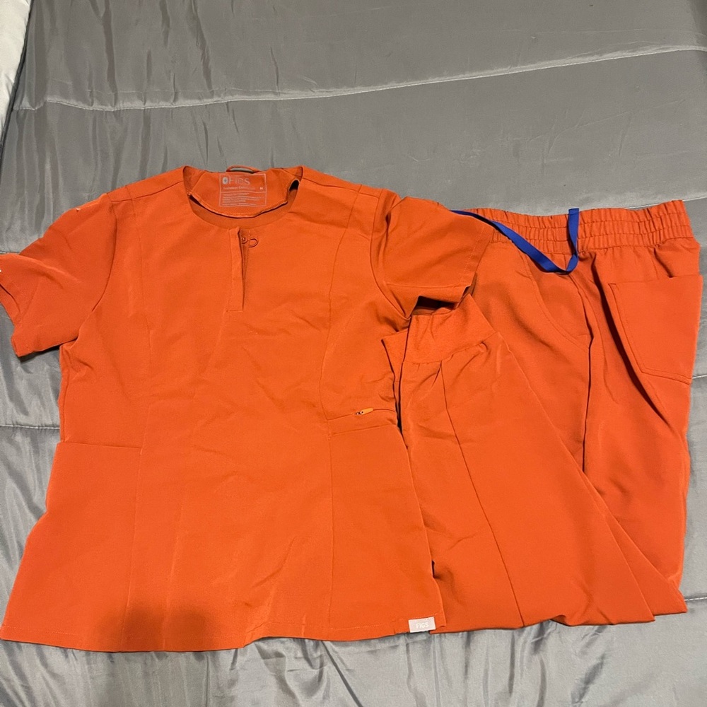 Figs Scrubs Top & Bottoms